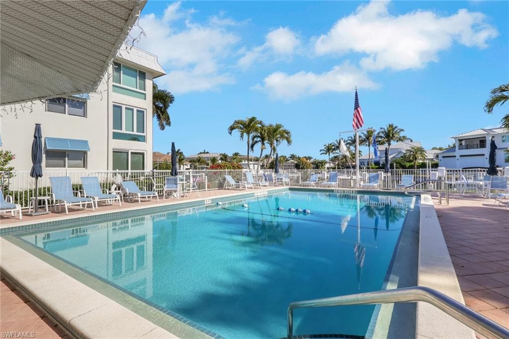 2100 Gulf Shore BLVD N 113-22