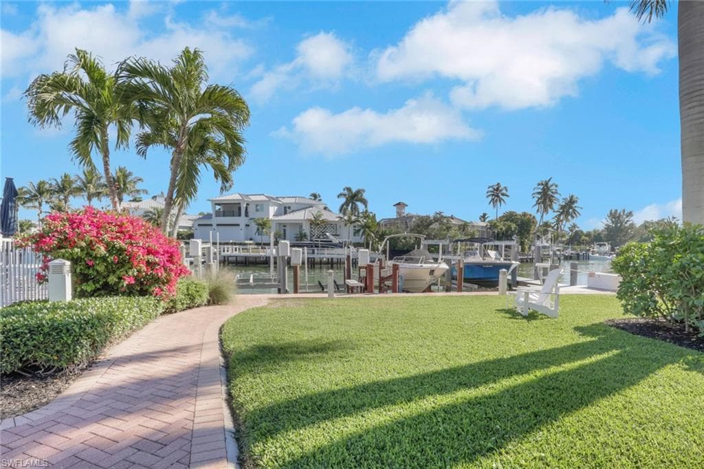 2100 Gulf Shore BLVD N 113-26