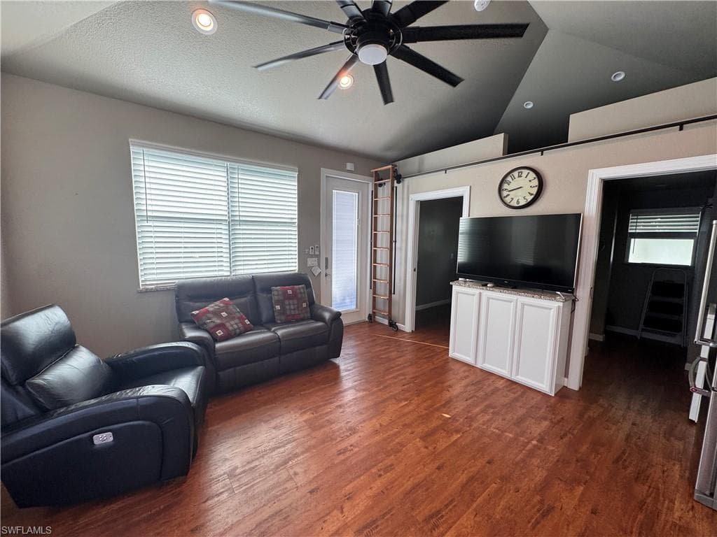 Lot 193 3002 Cupola LN N-17