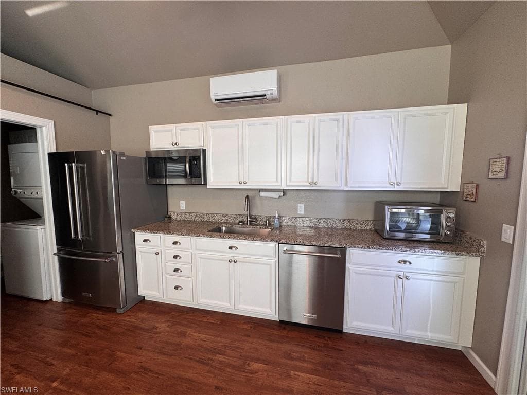 Lot 193 3002 Cupola LN N-16