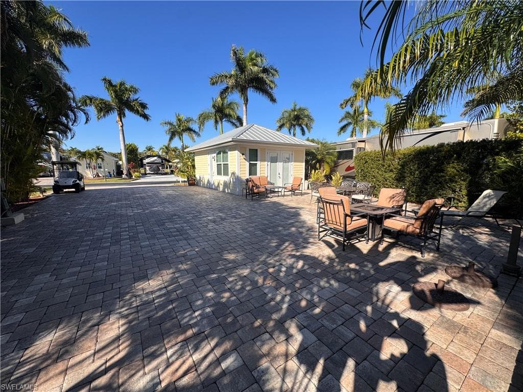 Lot 193 3002 Cupola LN N-26