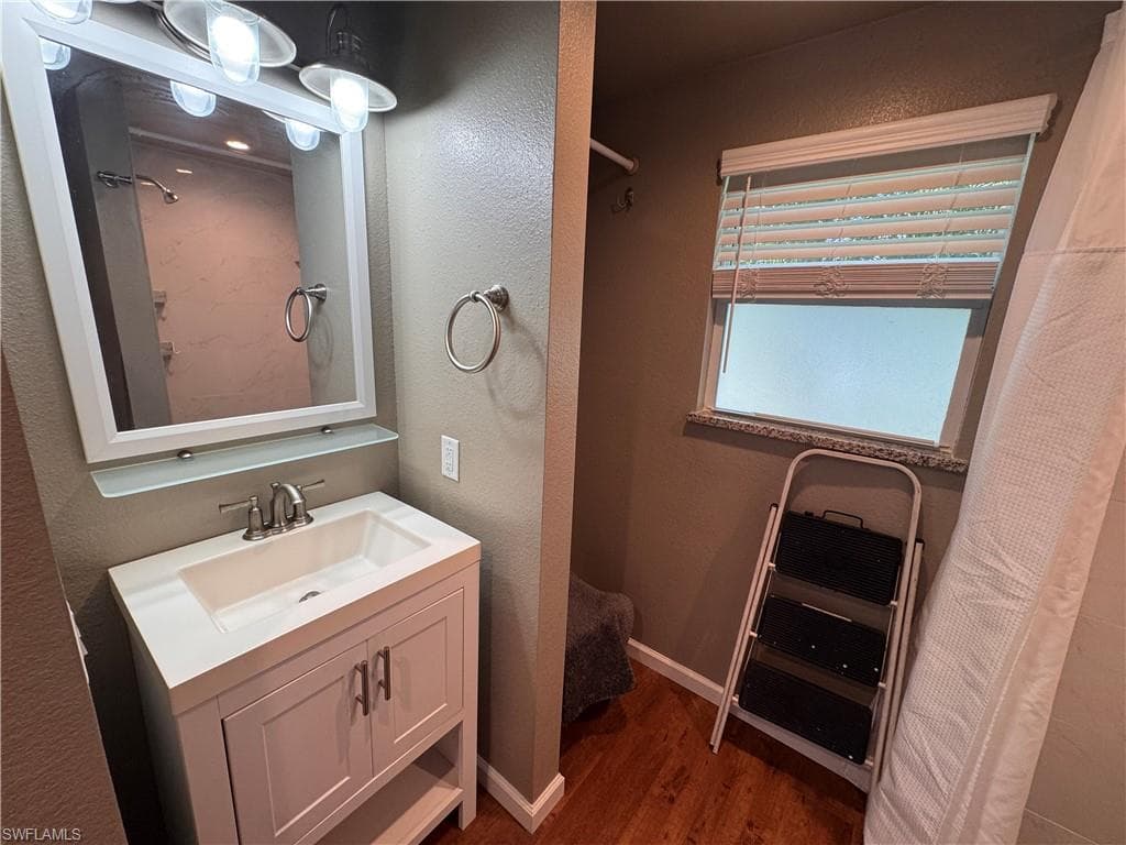 Lot 193 3002 Cupola LN N-9