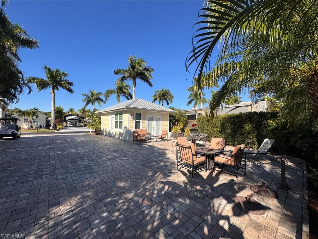 Lot 193 3002 Cupola LN N-25