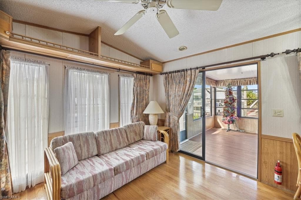 211 Sojourn DR, NORTH FORT MYERS FL 33903-6
