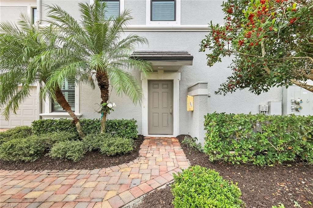 12045 Covent Garden CT # 2101, NAPLES FL 34120-27