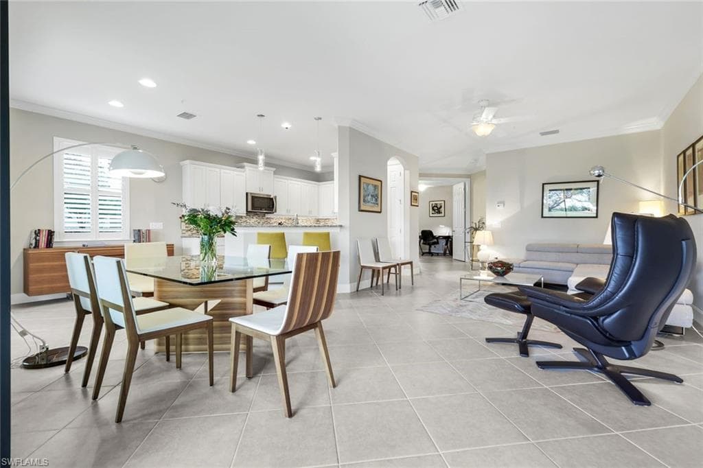 12045 Covent Garden CT # 2101, NAPLES FL 34120-8