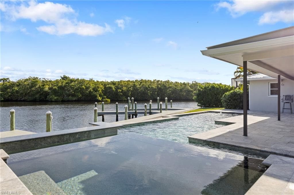 432 Seaworthy RD, NORTH FORT MYERS FL 33903-19