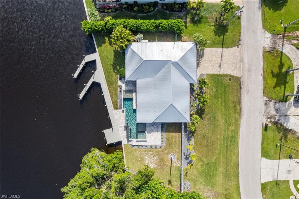 432 Seaworthy RD, NORTH FORT MYERS FL 33903-9