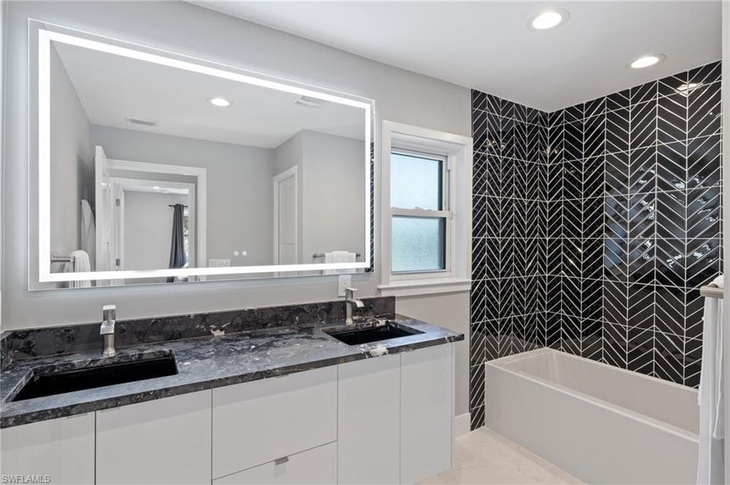 432 Seaworthy RD, NORTH FORT MYERS FL 33903-20