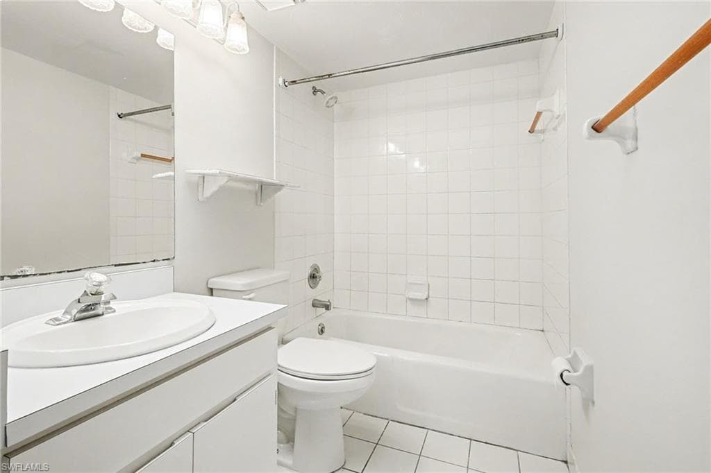 4528 SE 5th PL 8-10