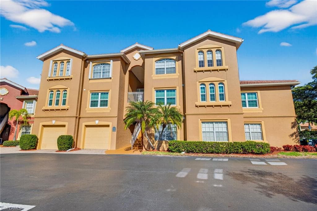 15585 Ocean Walk CIR # 215, FORT MYERS FL 33908-30