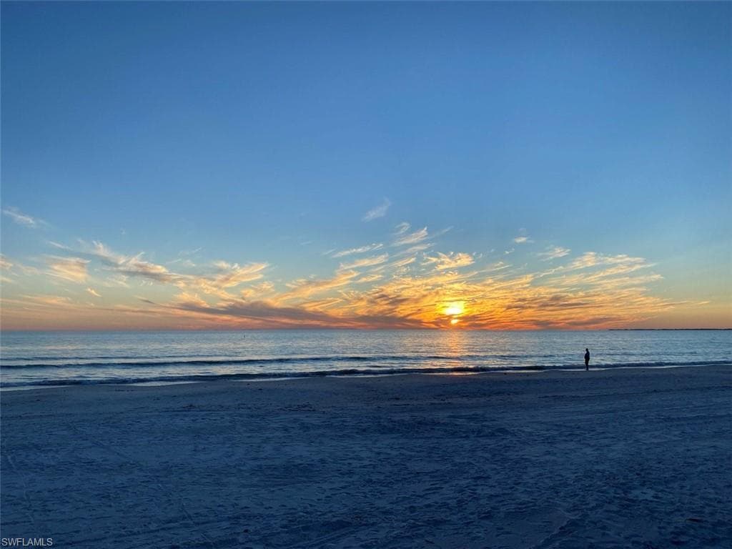 5630 Williams DR, FORT MYERS BEACH FL 33931-10