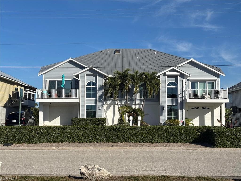 12142 Siesta DR, FORT MYERS BEACH FL 33931-25