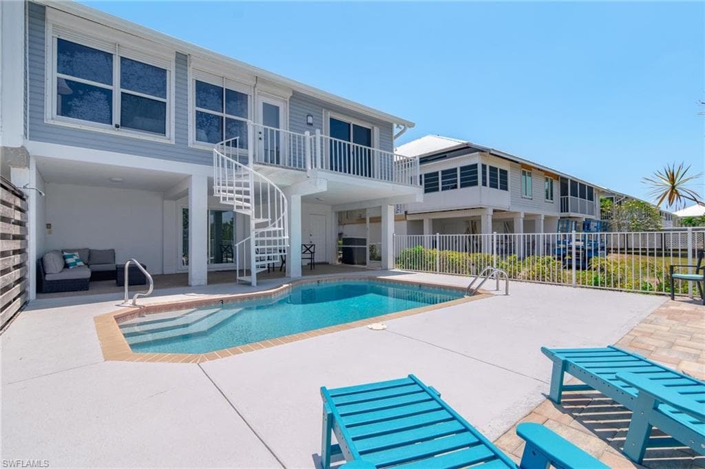 12142 Siesta DR, FORT MYERS BEACH FL 33931-3