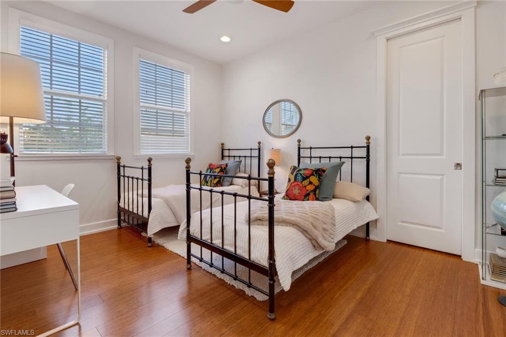 65 Mahogany DR-23