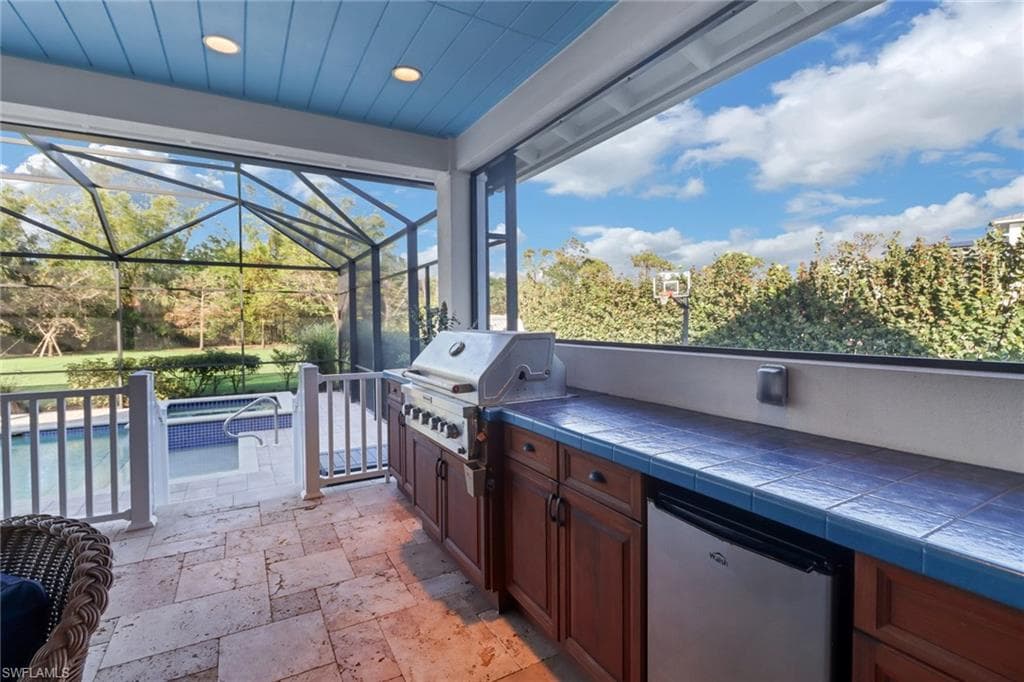 65 Mahogany DR-28