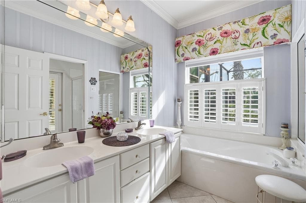 12886 Brynwood Preserve LN, NAPLES FL 34105-18