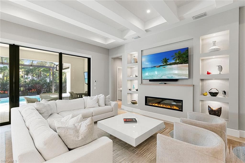 2036 Cambridge Park DR, NAPLES FL 34109-1