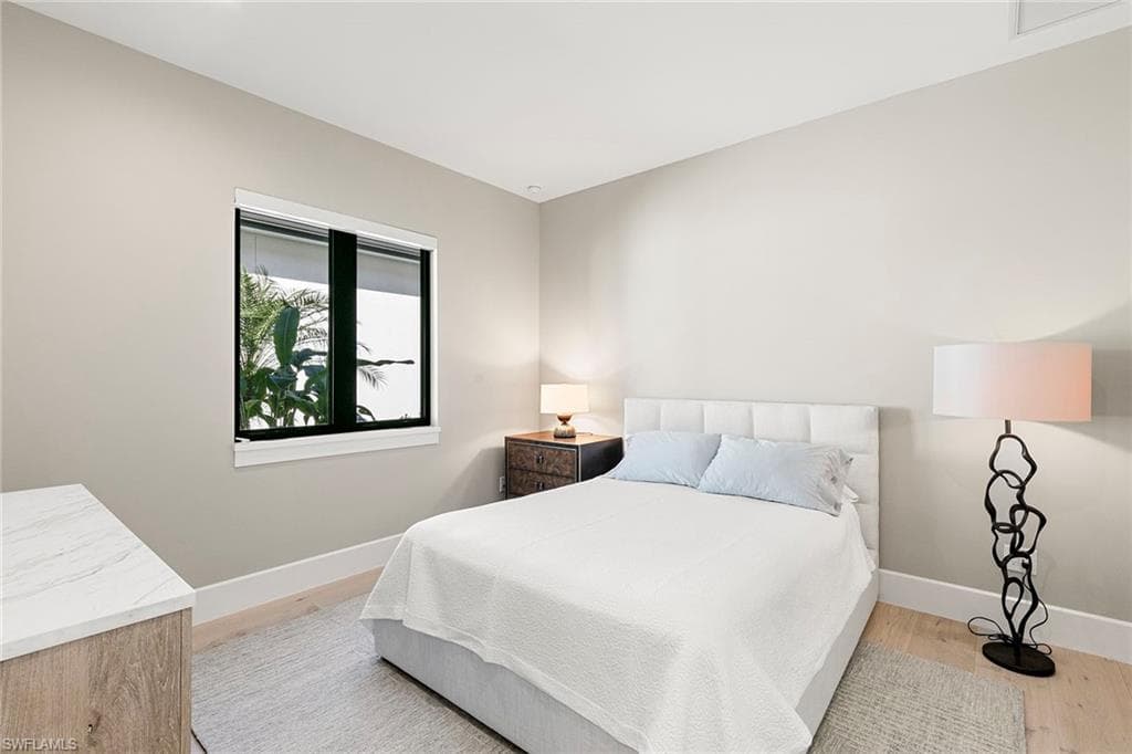 2036 Cambridge Park DR, NAPLES FL 34109-25