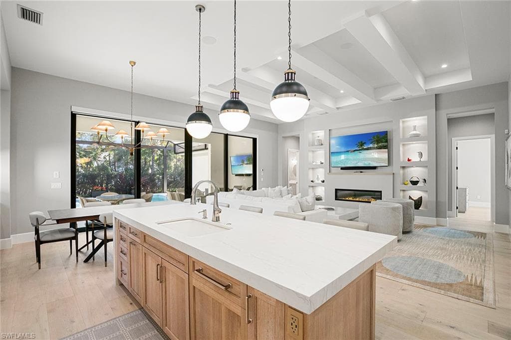 2036 Cambridge Park DR, NAPLES FL 34109-14