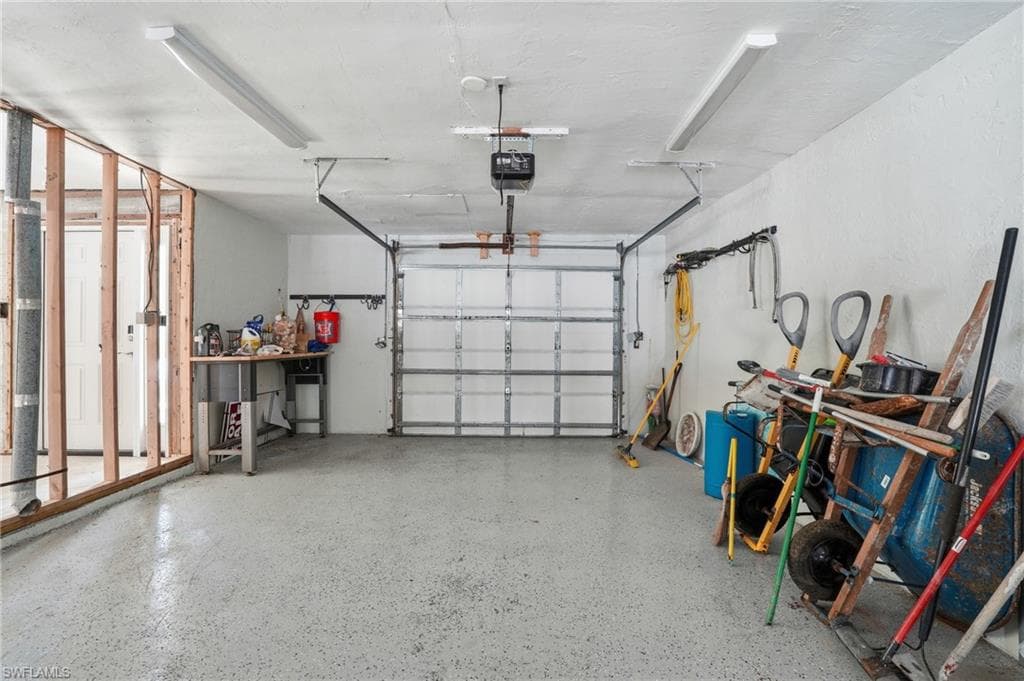 193 Hibiscus DR, FORT MYERS BEACH FL 33931-47