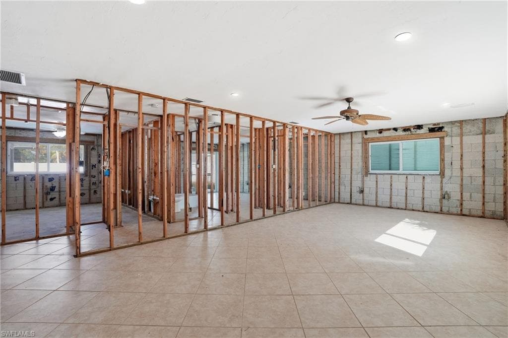 193 Hibiscus DR, FORT MYERS BEACH FL 33931-34