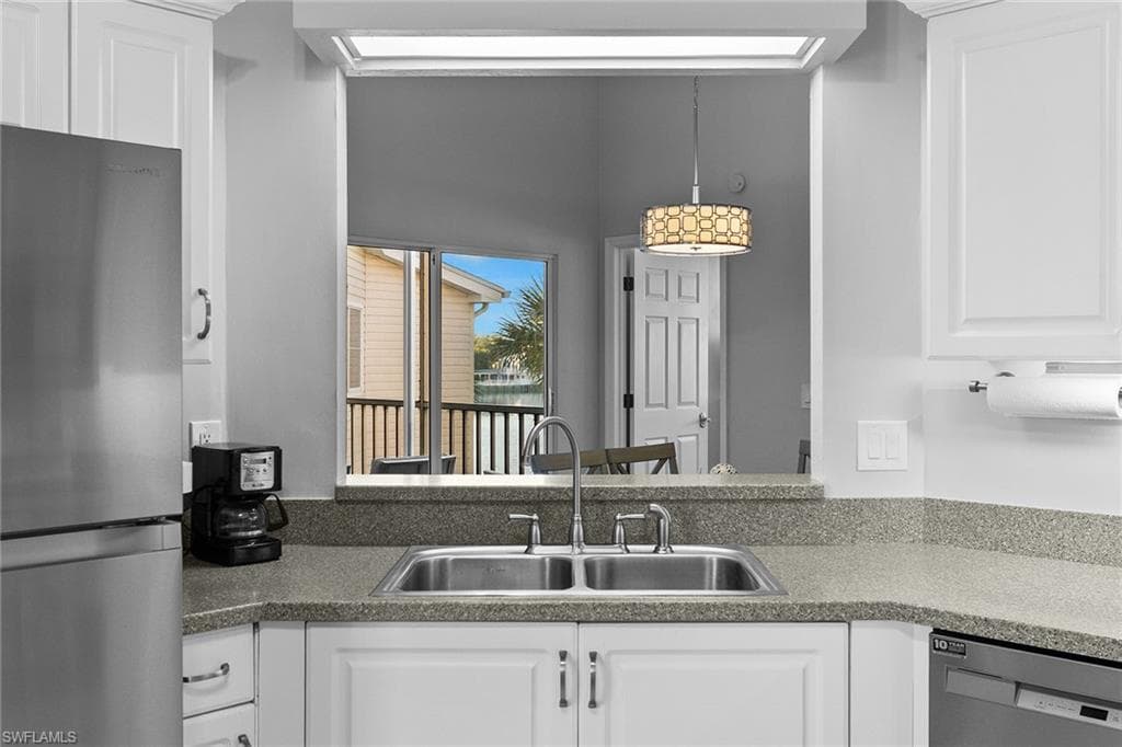 2651 Citrus Lake DR # D302, NAPLES FL 34109-12