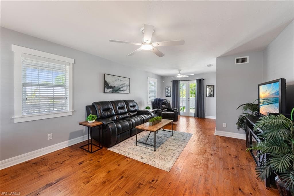 2040 Clarke AVE, FORT MYERS FL 33905-2