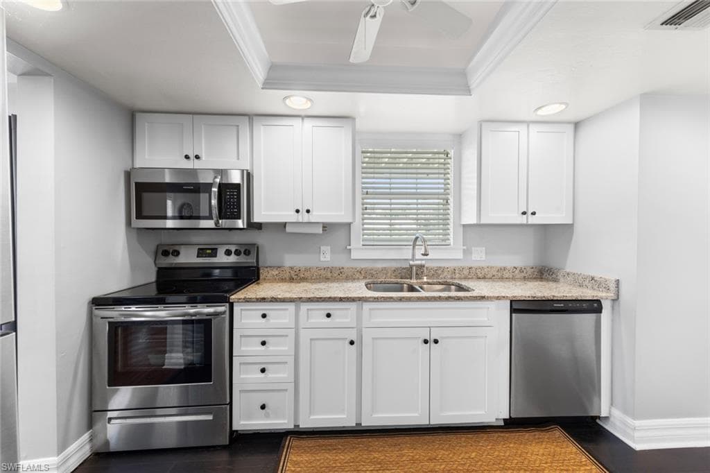 2040 Clarke AVE, FORT MYERS FL 33905-10