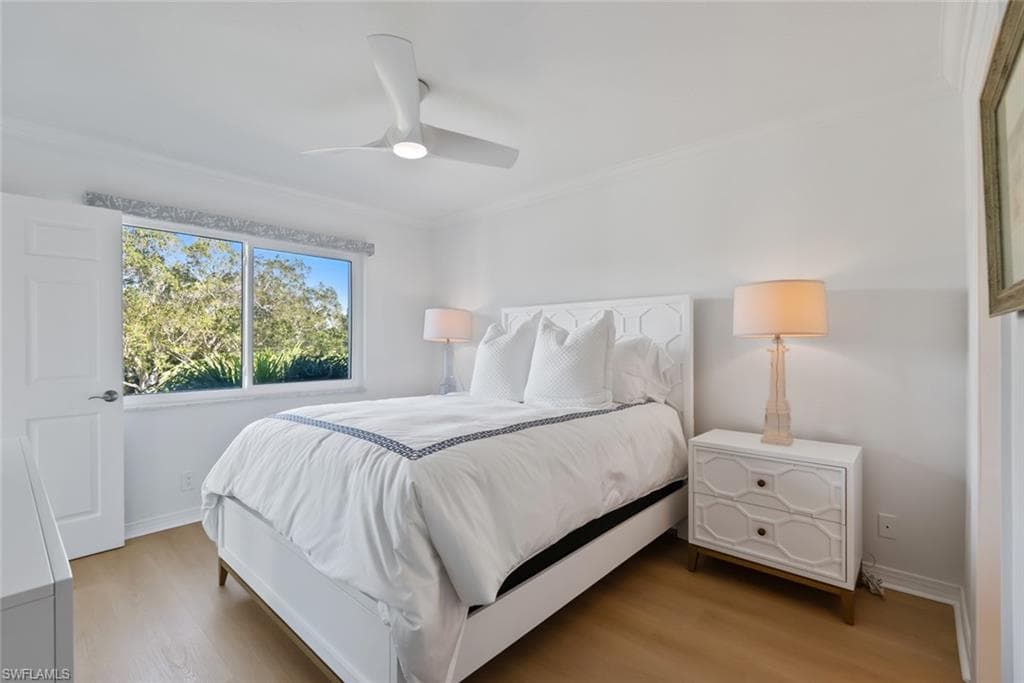 606 Broad AVE S # J606, NAPLES FL 34102-11