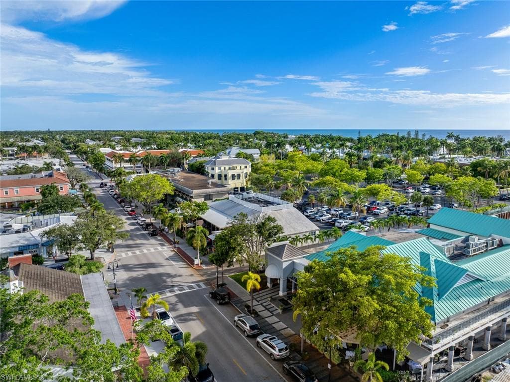 606 Broad AVE S # J606, NAPLES FL 34102-21