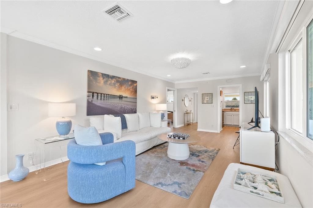 606 Broad AVE S # J606, NAPLES FL 34102-7