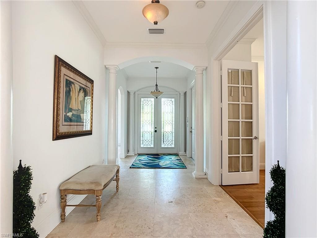 2840 Coco Lakes DR, NAPLES FL 34105-16