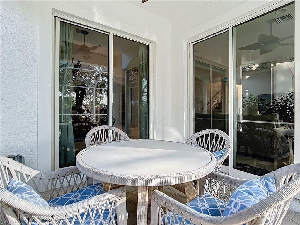 2840 Coco Lakes DR, NAPLES FL 34105-42