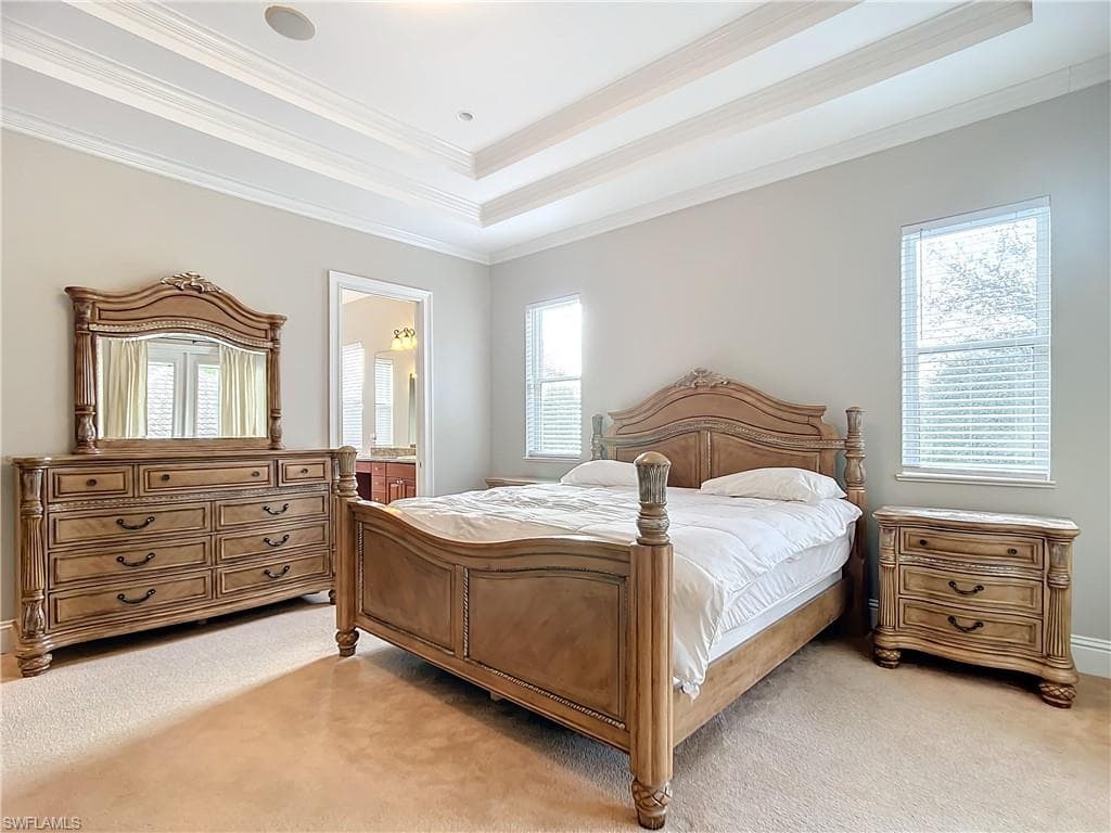 2840 Coco Lakes DR, NAPLES FL 34105-35