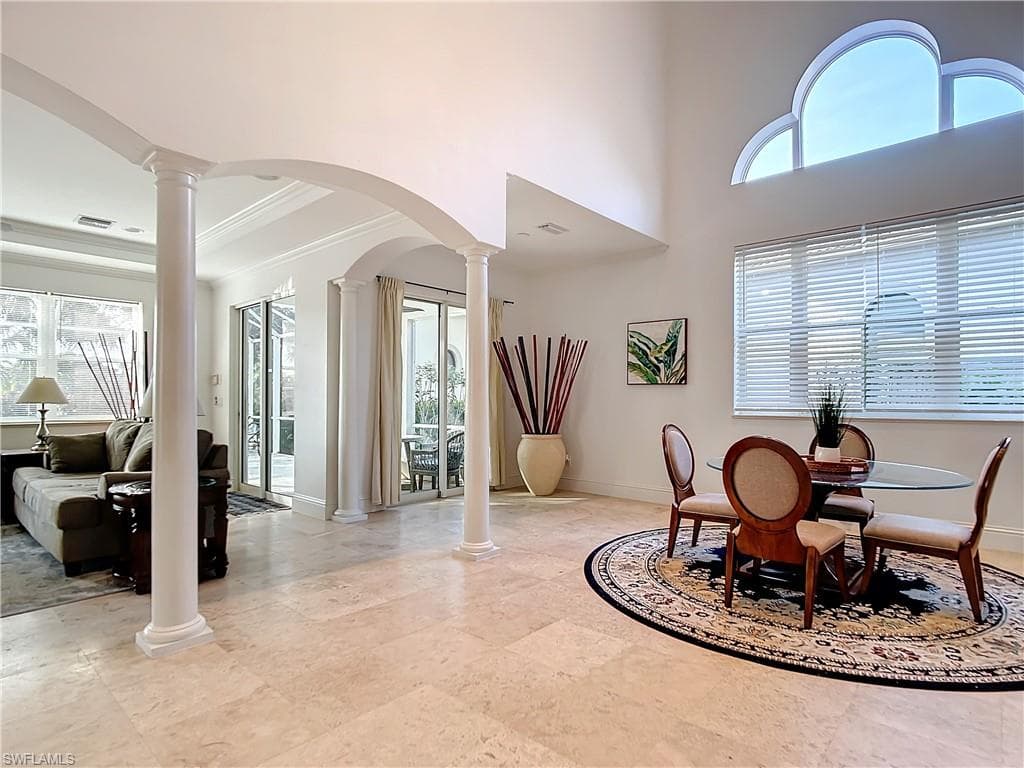 2840 Coco Lakes DR, NAPLES FL 34105-19