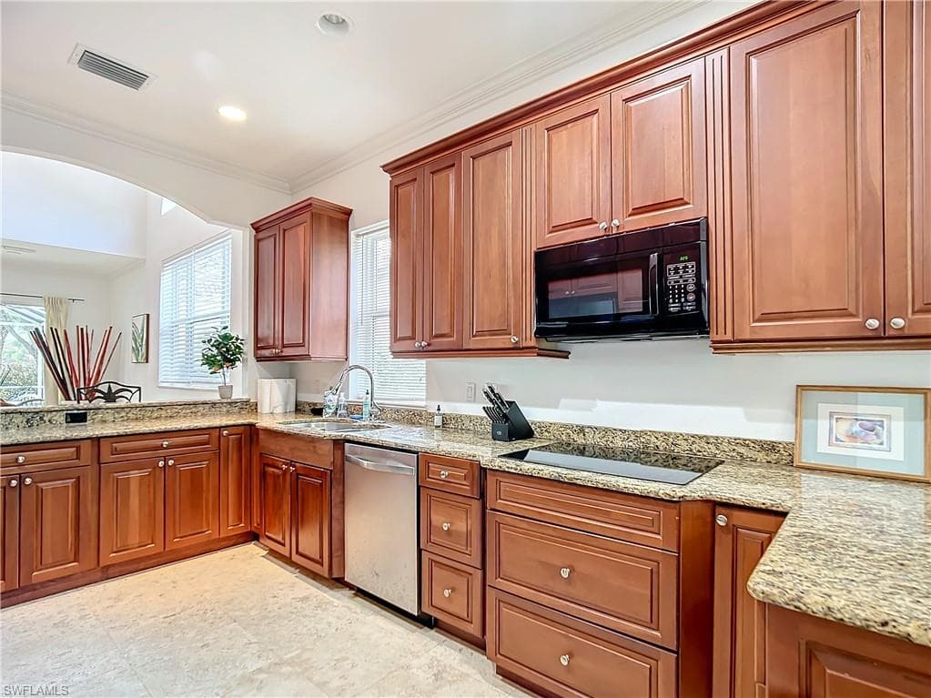 2840 Coco Lakes DR, NAPLES FL 34105-10