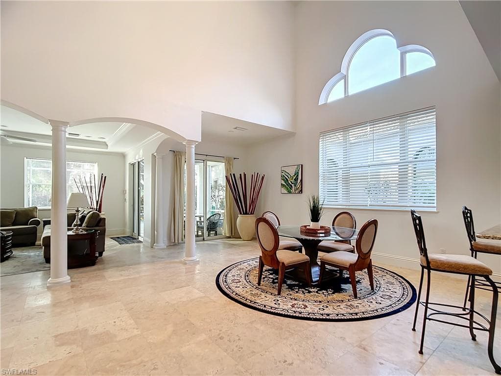 2840 Coco Lakes DR, NAPLES FL 34105-18