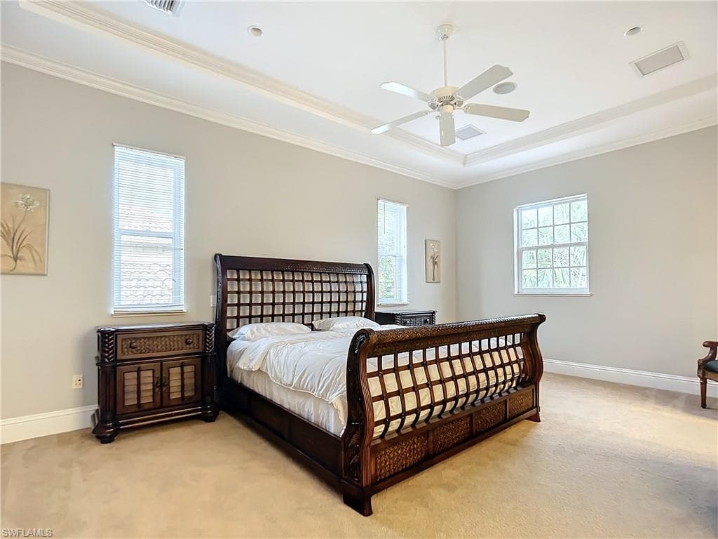 2840 Coco Lakes DR, NAPLES FL 34105-38