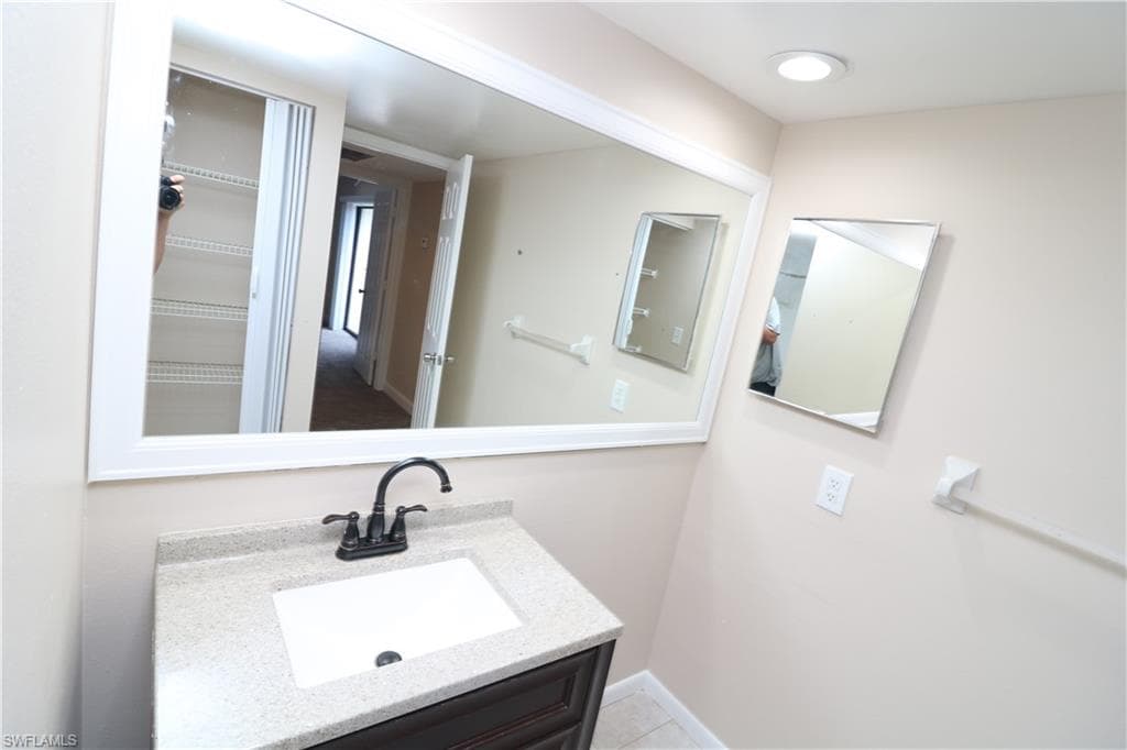 5216 Cedarbend DR # 3, FORT MYERS FL 33919-8