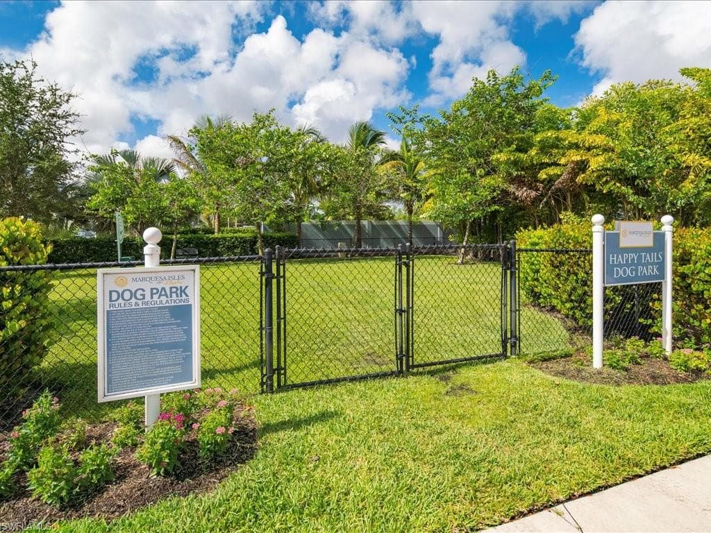2227 Marquesa CIR, NAPLES FL 34112-25