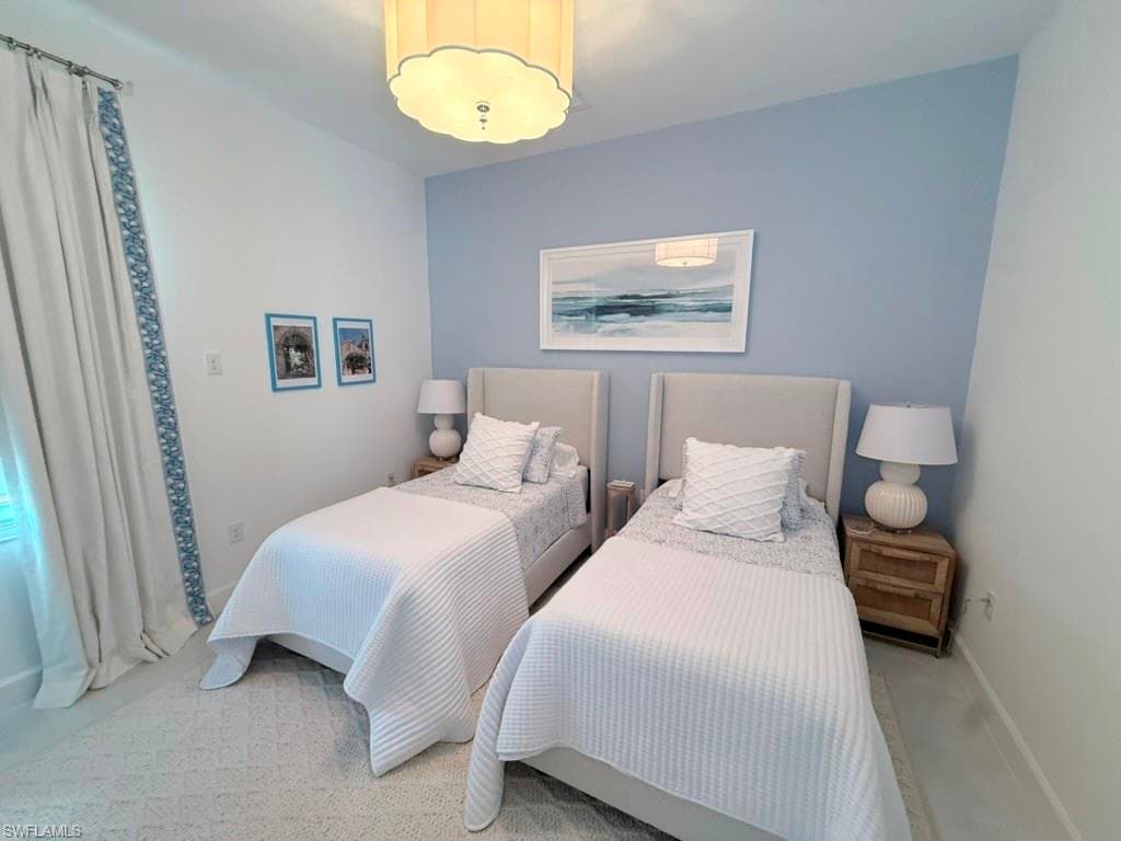 8963 Gustavia CT, NAPLES FL 34112-5