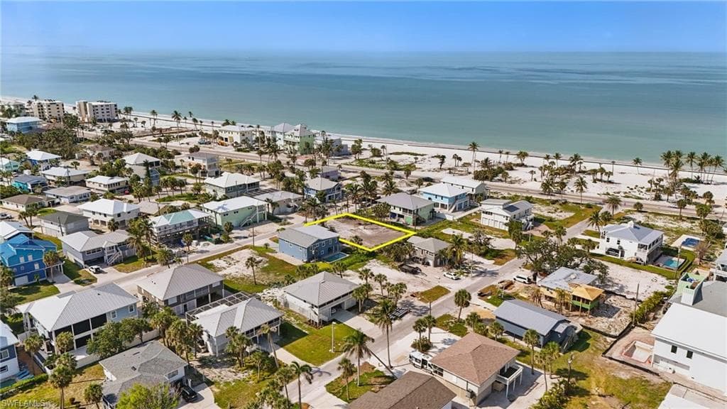 121 Gulf Island DR, FORT MYERS BEACH FL 33931-17