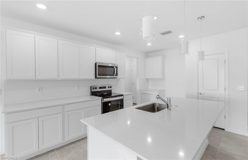 1587 Lake Jessup CIR, CAPE CORAL FL 33909-12