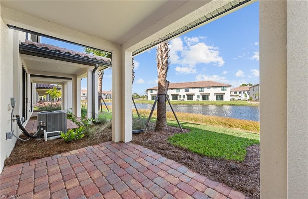 1587 Lake Jessup CIR, CAPE CORAL FL 33909-17