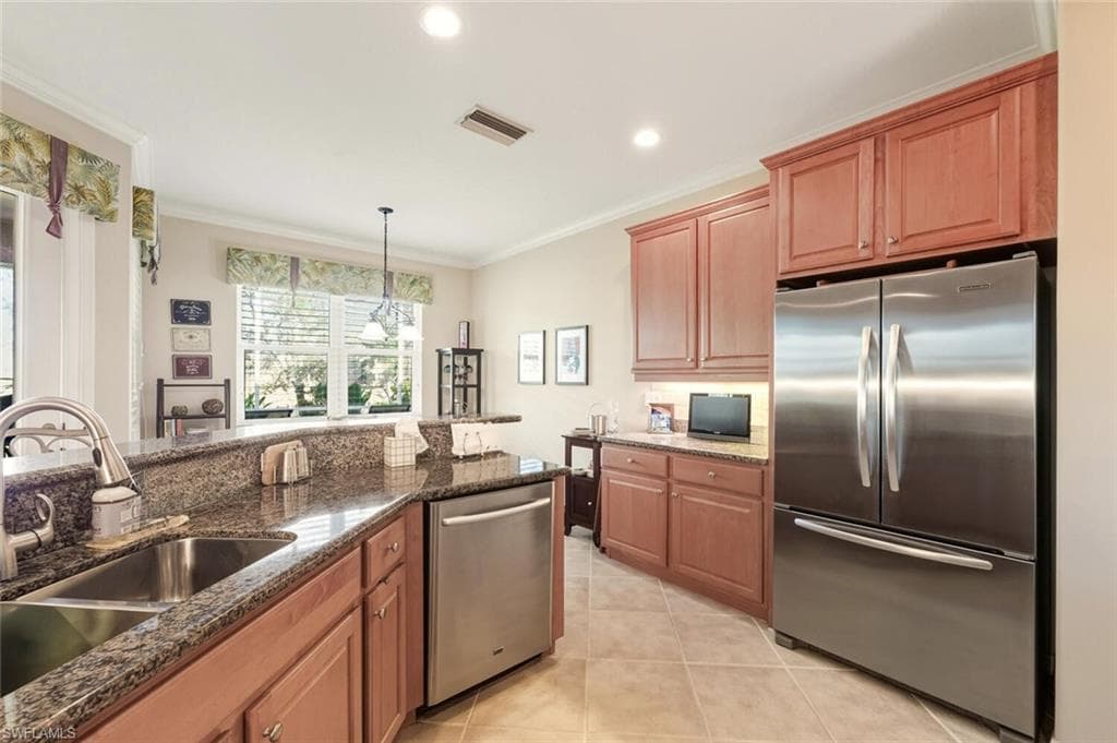 3657 Recreation LN, NAPLES FL 34116-8