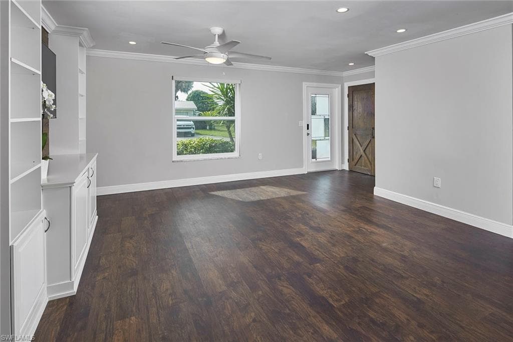 18 Lanai CIR, NAPLES FL 34112-2