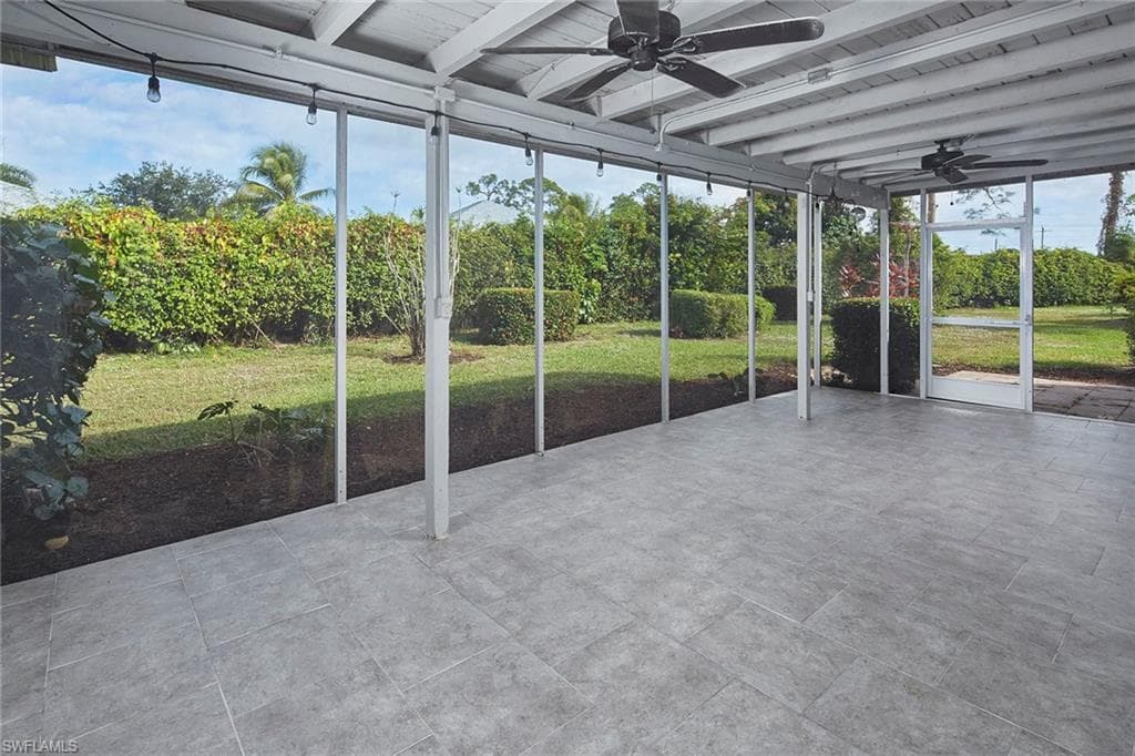 18 Lanai CIR, NAPLES FL 34112-13