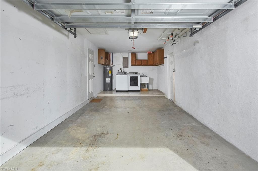 18 Lanai CIR, NAPLES FL 34112-18