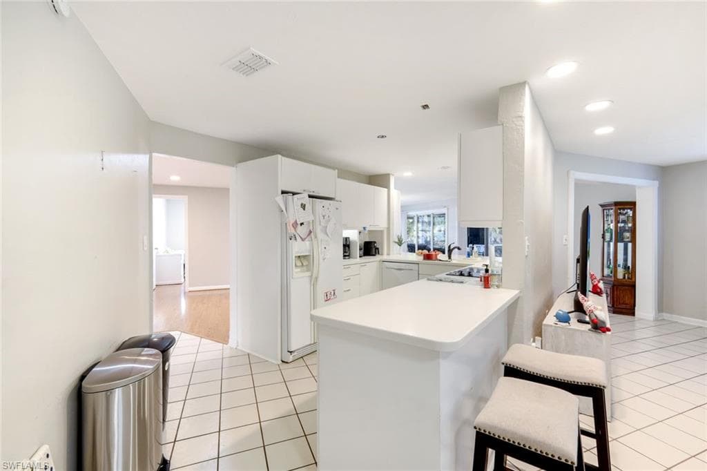 5203 SELBY DR, FORT MYERS FL 33919-12